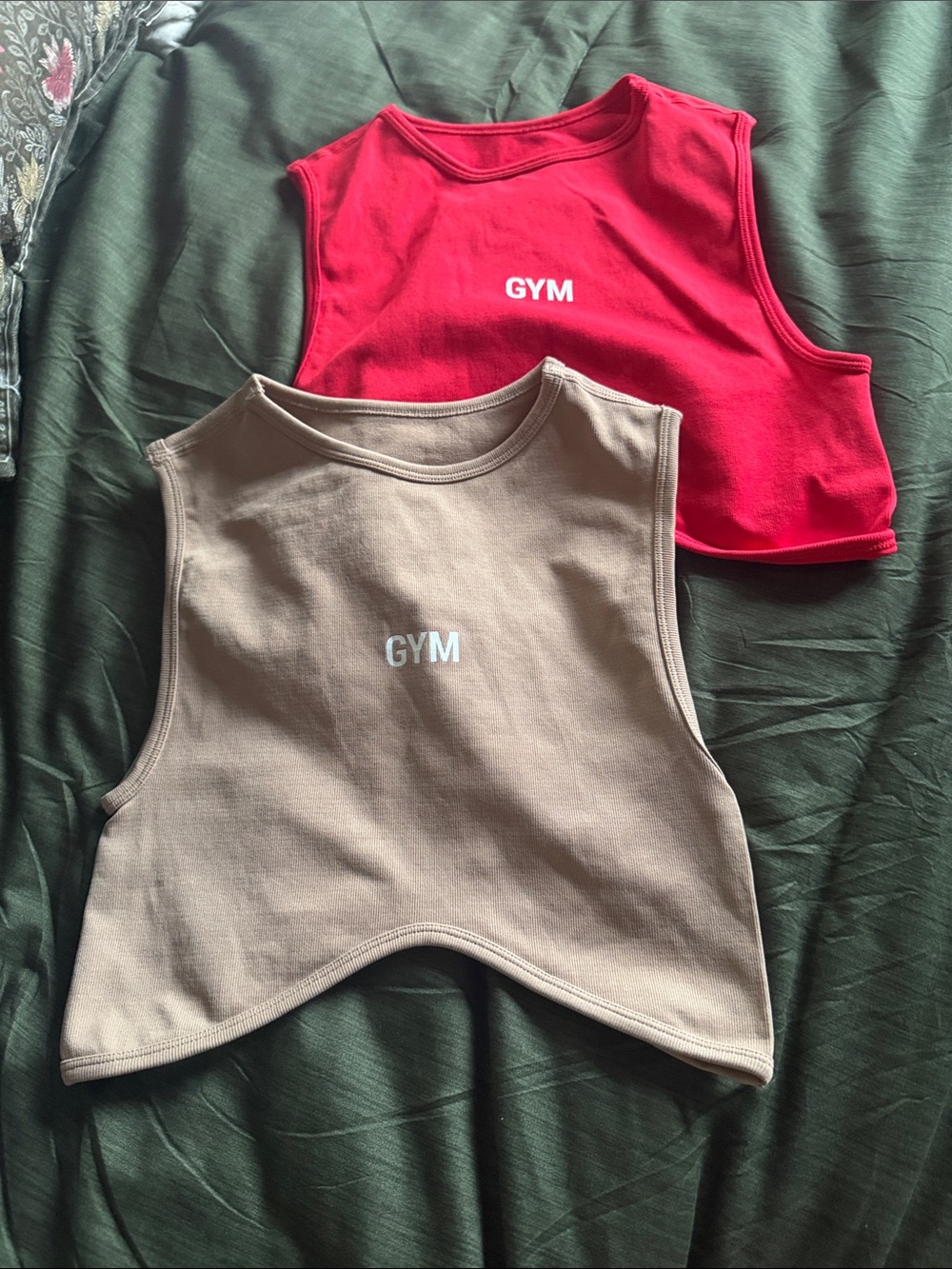 Cropped Tank Top - Red and Beige new no tags 🏷️